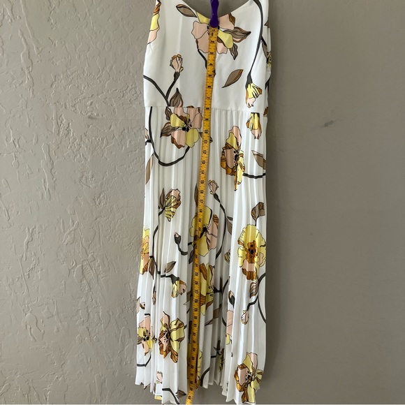 a new day White and Yellow Floral Midi Dress - Picture 10 of 13